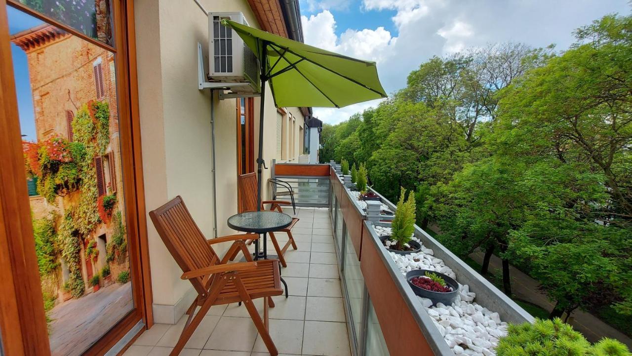 Апартаменты Sunny Loft Кечкемет Экстерьер фото